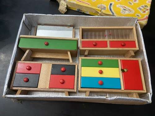 1970s JAPAN MADE DOLL HOUSE FURNITURE - NEW OLD STOCK - STUNNING SET -