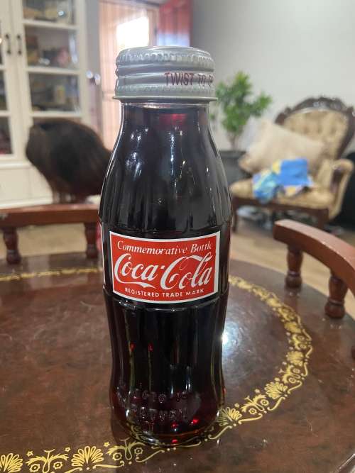 SEALED 1981 COCA COLA BOTTLE - PRINCESS DIANA WEDDING -
