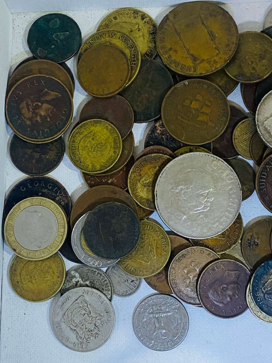JOBLOT COINS INCLUDING ONE SILVER 1967 R1, ALL FOR ONE BID!