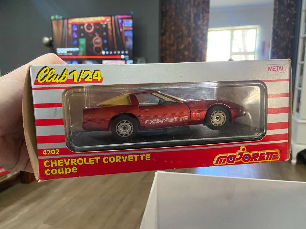 1988 MAJORETTE 1:24 CHEVROLET CORVETTE