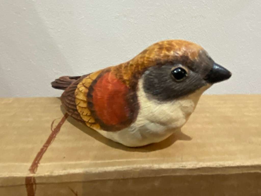 HOUSE SPARROW/HUIS MOSSIE - STUNNING FEATHERS FRIENDS RESIN CASTING - KNYSNA - Hand painted-