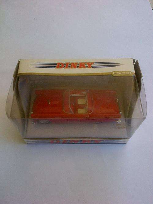 DINKY - MATCHBOX - 1955 FORD THUNDERBIRD - DY 31 -