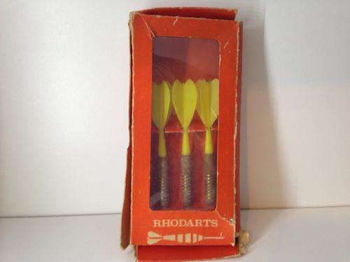 VINTAGE SET OF DARTS - RHODARTS - GREAT FIND -