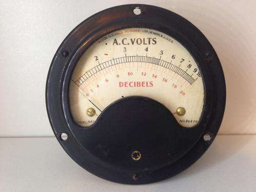GREAT OLD VOLTAGE METER -  GREAT DISPLAY PIECE -