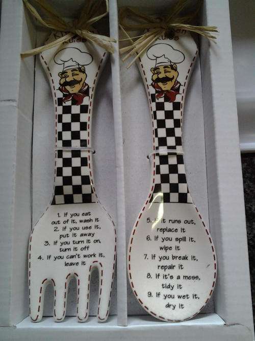 'Kitchen Rules' ornamental salad server