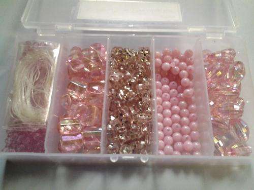 Kid's Bead Threading Kit (pinks)