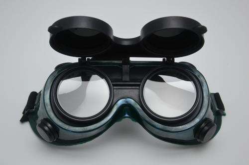 Welding goggles