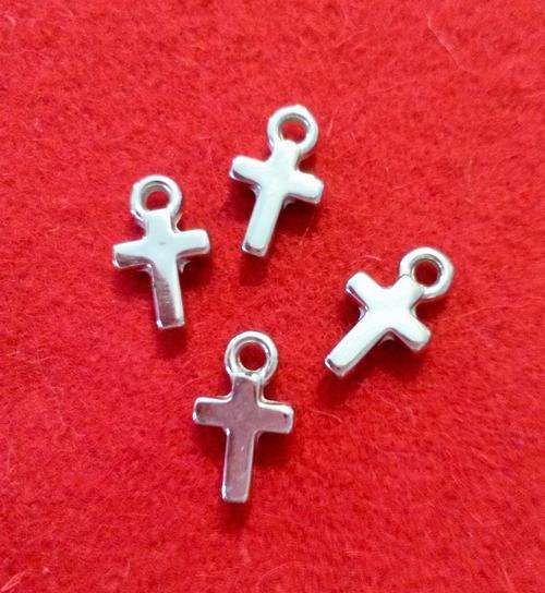 20 x 10mm cross charms - plastic