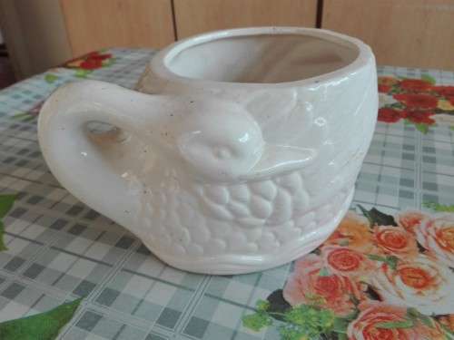 Vintage Ceramic Swan Vase/Pot Holder