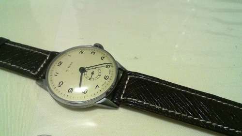 1950s 15 Rubis Swiss made mechanical Wriswatch *** Runs ***