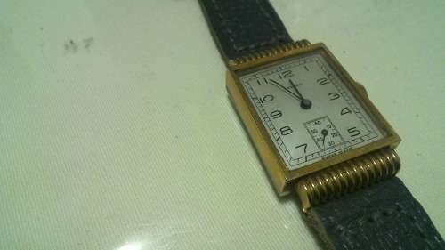 Boxed 1950s Studio Swiss made Art Deco Gents wristwatch (RUNNING)