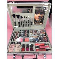 MISS YOUNG MAKE UP KIT