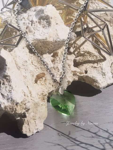 Necklace with Swarovski® Crystal 18mm Heart Peridot