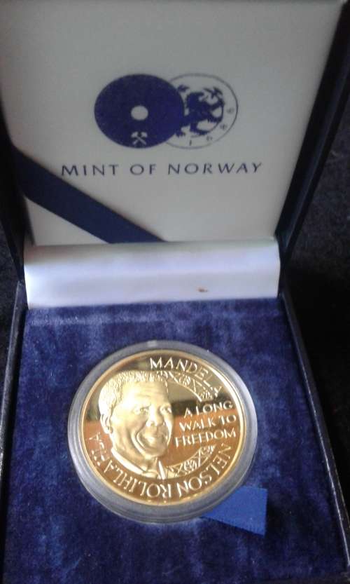 DE KLERK AND MANDELA  PROOF 1 OZ  1993 NOBEL PRICE 24 CT GOLD COIN