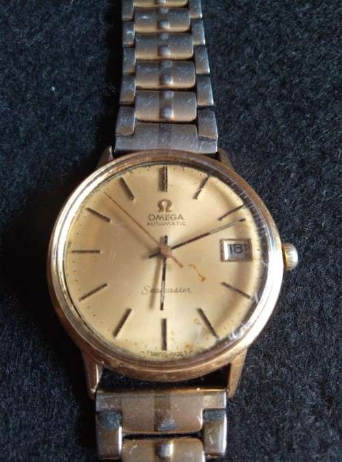 18 CT OMEGA SEAMASTER AUTOMATIC SOLID GOLD WATCH need  a service not running