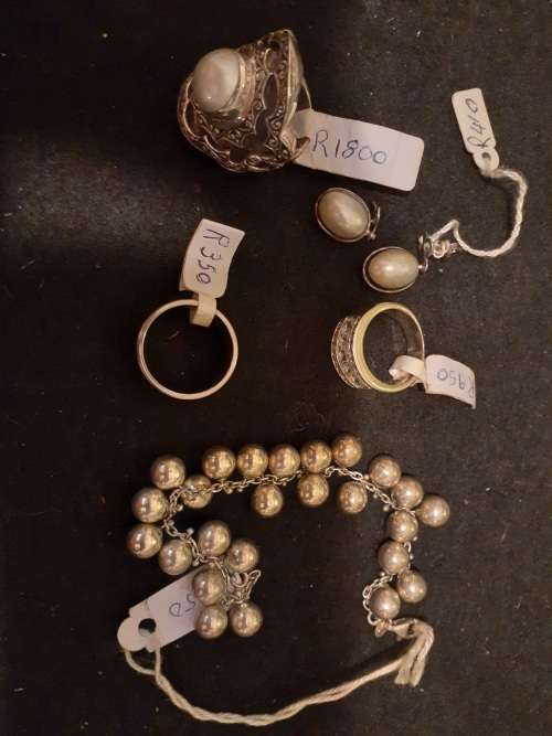 Silver Rings x 2 and Bracelett (see,photos,) E26