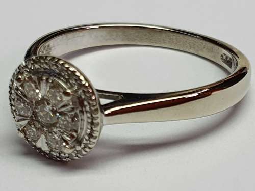 9ct White Gold Ring