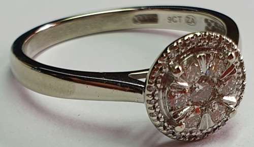 9ct White Gold Ring
