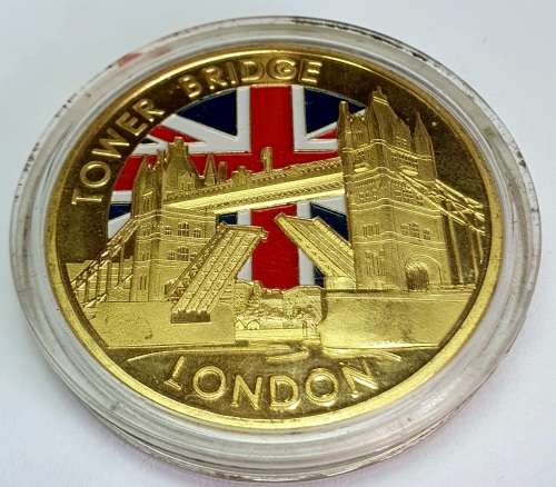 Tower Bridge London Coloured Union Flag Gold-plated GB Sovereign Medallion