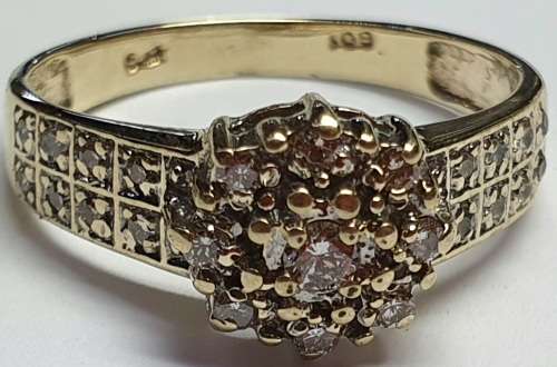 9ct Gold & Diamond Ring