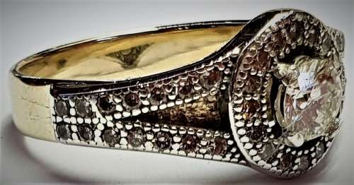 `STUNNING`  0.30 Carat Ladies Diamond Engagement Ring set in 9 carat Yellow gold