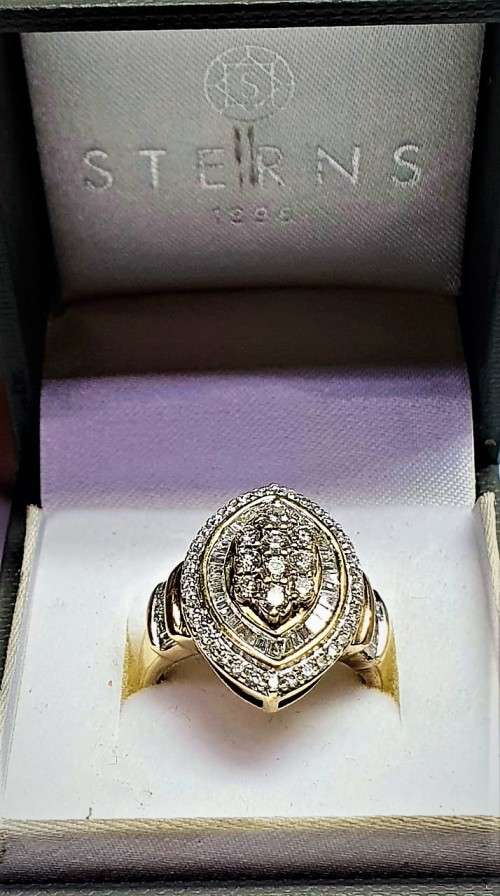 `Beautiful`  LADIES 1.00 DIAMOND DRESS RING set in 9CT YELLOW GOLD