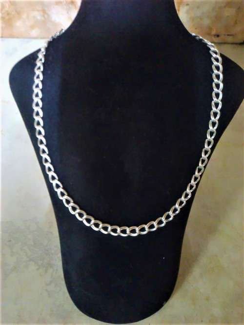 `Beautiful` DOUBLE LINK Ladies NWJ Designer 925 Silver Necklace.