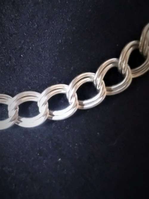 `Beautiful` DOUBLE LINK Ladies NWJ Designer 925 Silver Necklace.