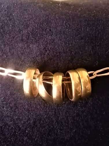 `Beautiful` 9 Carat Gold,` LOVE RING` Bracelet