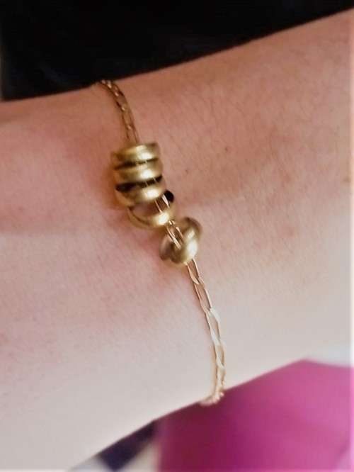 `Beautiful` 9 Carat Gold,` LOVE RING` Bracelet