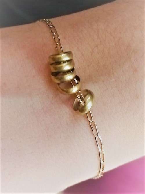 `Beautiful` 9 Carat Gold,` LOVE RING` Bracelet