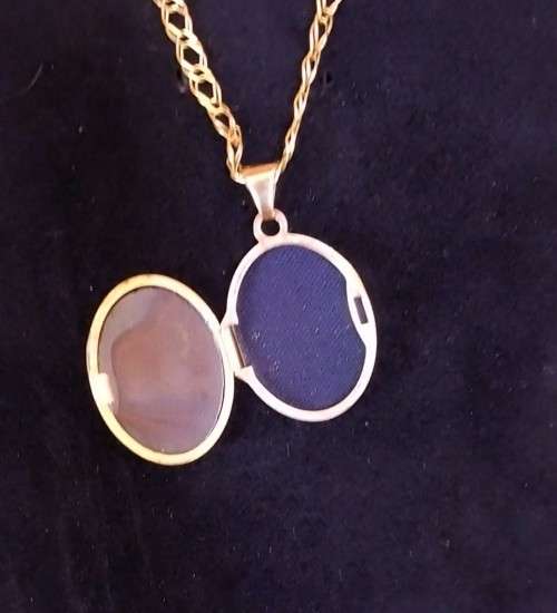 `ANTIQUE` Genuine Gold `LOVE LOCKET` Mounted on a `DOUBLE LINK` 9 Carat Gold Chain