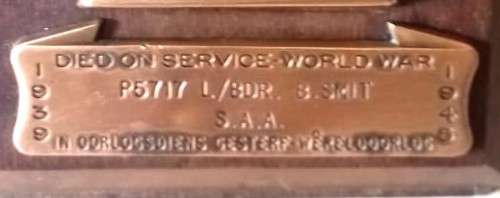 `VERY RARE` 1939 - 1945 WORLD WAR 2 Service Medal.