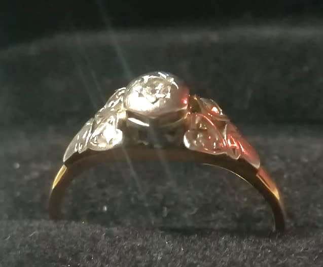 `ANTIQUE`  LADIES 0.15 Carat DIAMOND ENGAGEMENT RING set in 18 Carat