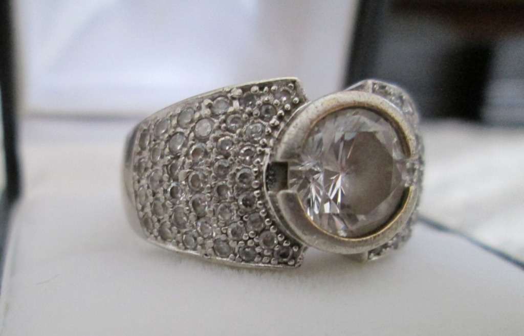 Genuuine 925 Silver Dress Ring set with Cubic Zircons