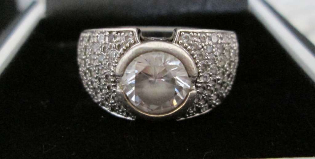 Genuuine 925 Silver Dress Ring set with Cubic Zircons