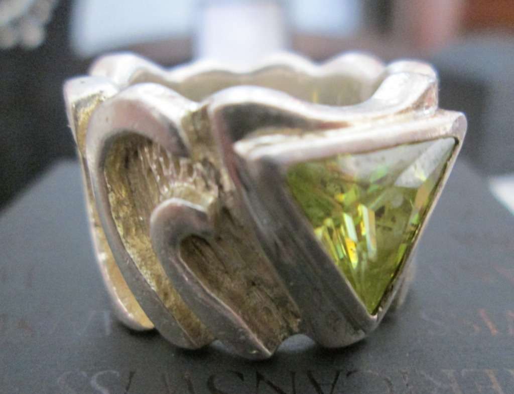 `DESIGNER QUALITY`  3.50 CARAT `Natural PERIDOT` set in GENUINE 925 SILVER