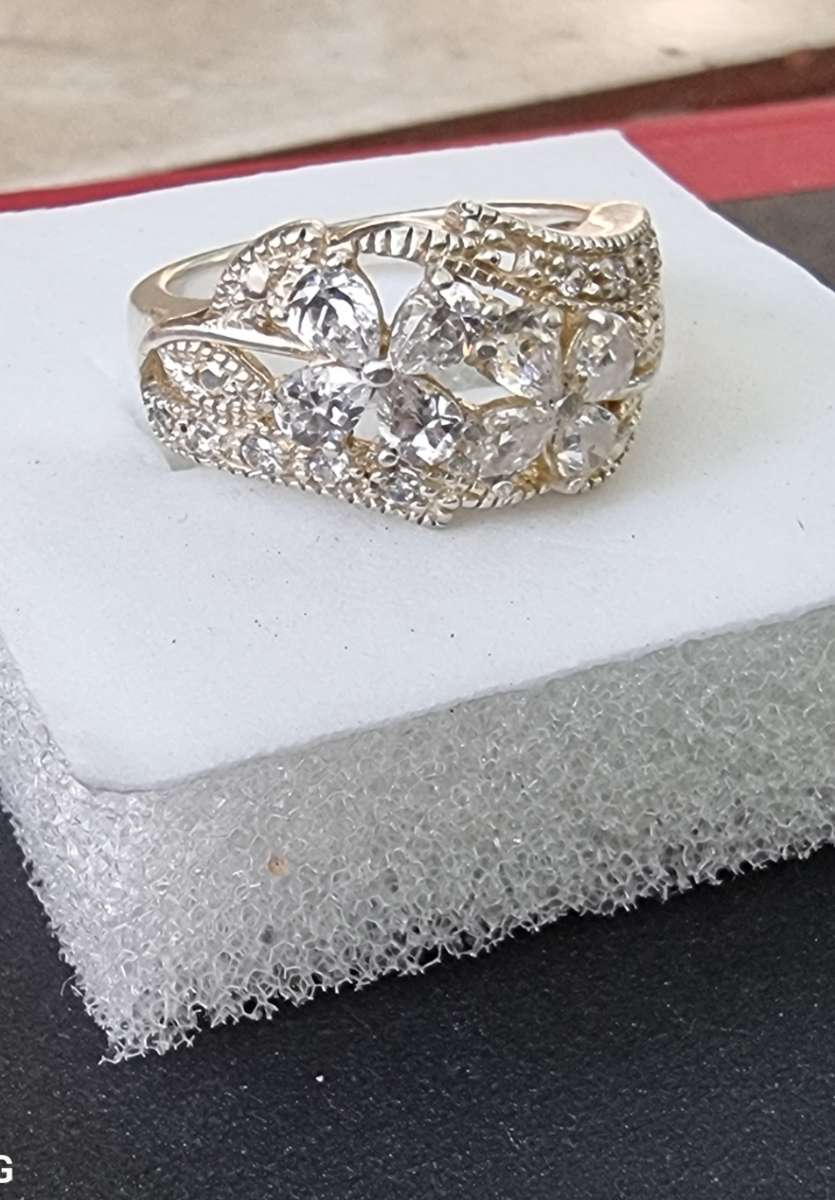 `FLORAL 925 STERLING SILVER`  Design Dress Ring. (Genuine Silver)