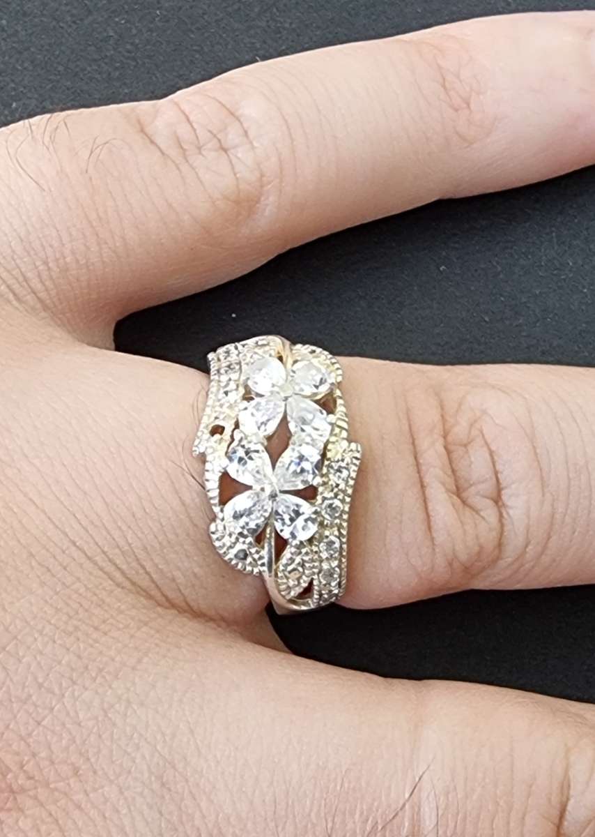 `FLORAL 925 STERLING SILVER`  Design Dress Ring. (Genuine Silver)