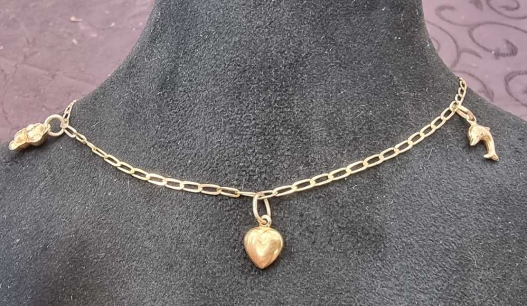 `THREE CHARMS GOLD BRACELET` Set in 9CT Yellow Gold. ( Genuine Gold. )