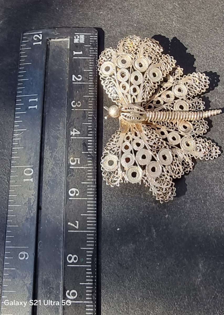 `VINTAGE` Sterling Silver `BUTTERFLY FILLIGREE BROOCH` ( Genuine Silver.)