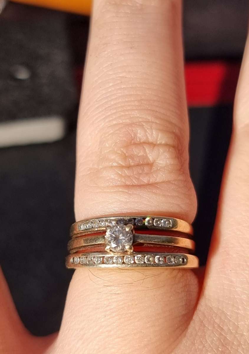 Value R25.000. / 0.45 Carat "NATURAL DIAMONDS` Triple Wedding / Engagement Ring Set.