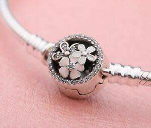 **Brand New AUTHENTIC** PANDORA Bracelet Poetic Blooms #590744CZ in Pouch (18CM)