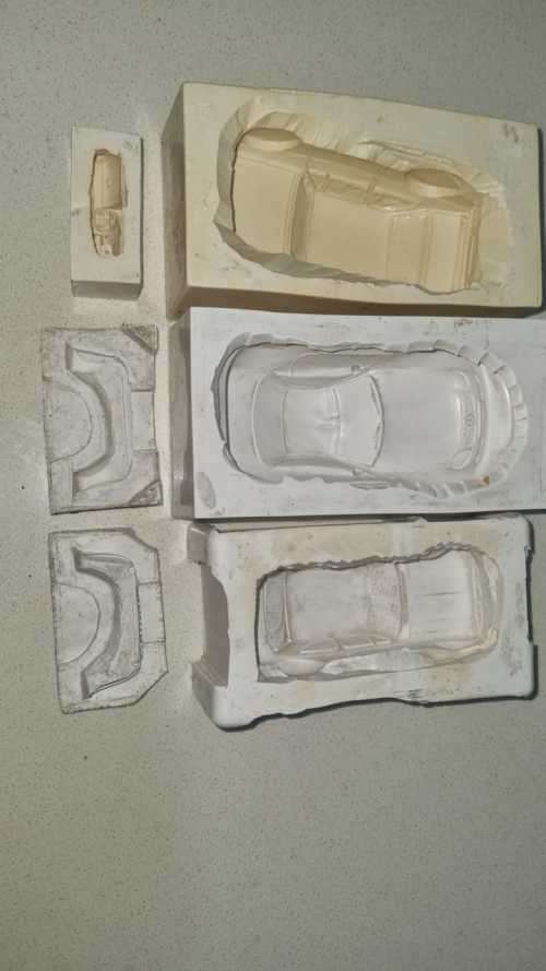 Moulds 1:32