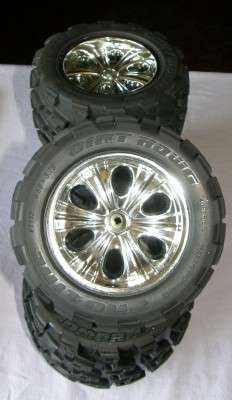 set of 4 - 1112 Dirt Hawg 40 series tyres with  2670-01 Mambo 40 rims for Revo, Savage etc.