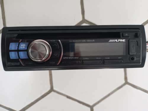 Alpine CD Receiver CDE-100EUB (USB Compatable)