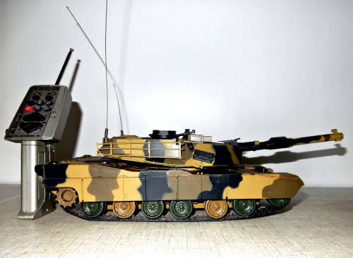 Hen Long 1/24 RC M1 Abrams Battle Tank (No Charger)