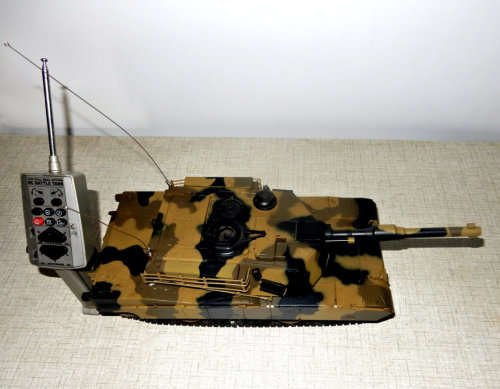 Hen Long 1/24 RC M1 Abrams Battle Tank (No Charger)