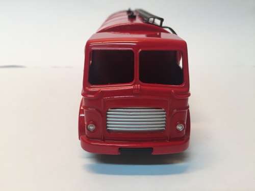 Atlas Edition -  Dinky Supertoys - Please Read - 943 Tanker ESSO