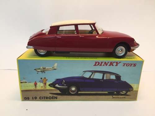 Atlas Edition -  Dinky Toys 530 DS 19 Citroen - Opening Bonnet and Boot